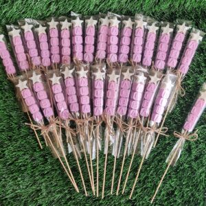 Brocheta de jabón con nombre personalizado perfecto para regalo de invitados
