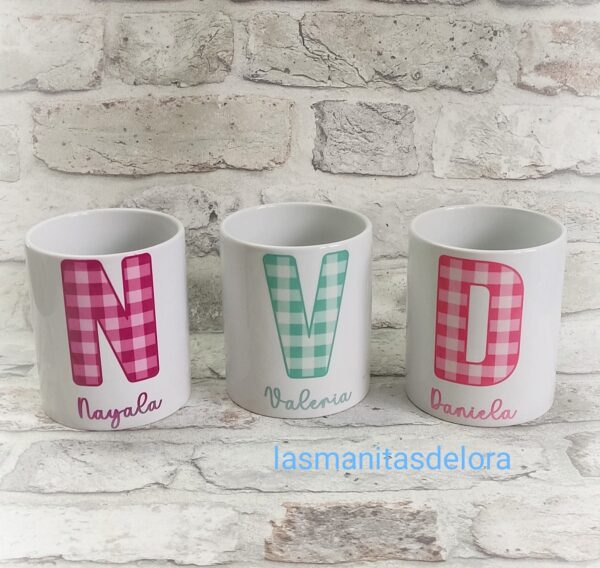 Taza personalizada con estampado vichy