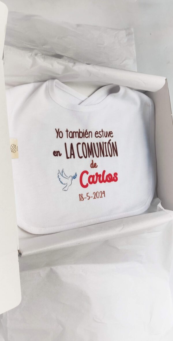 babero personalizado para regalo a comuniones u otros eventos infantiles