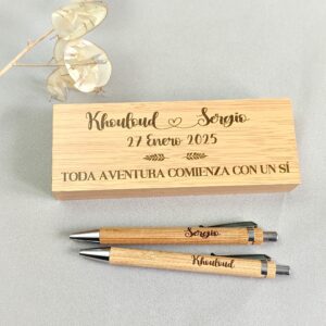 Caja bolígrafos novios boda